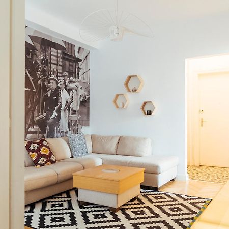Alba Apartment On Calea Victoriei Bukares Bagian luar foto