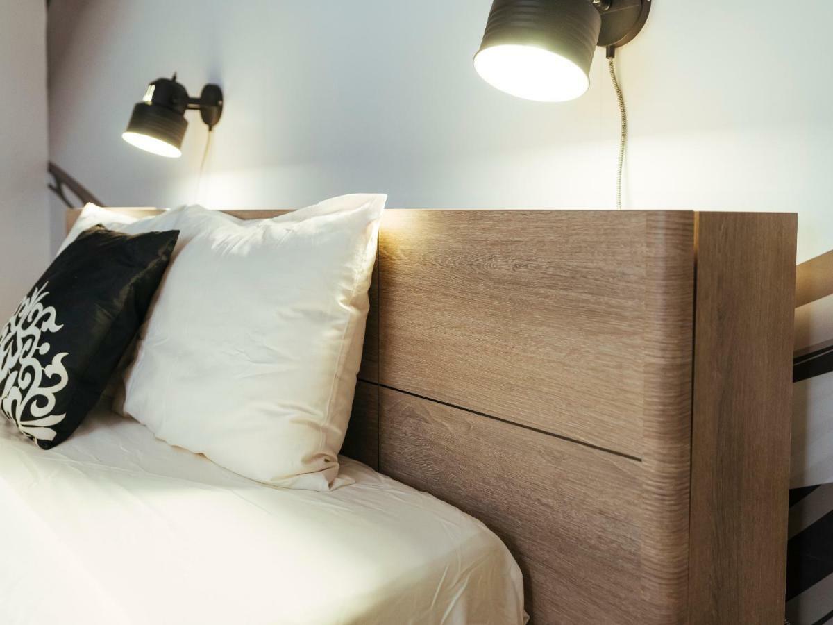 Alba Apartment On Calea Victoriei Bukares Bagian luar foto