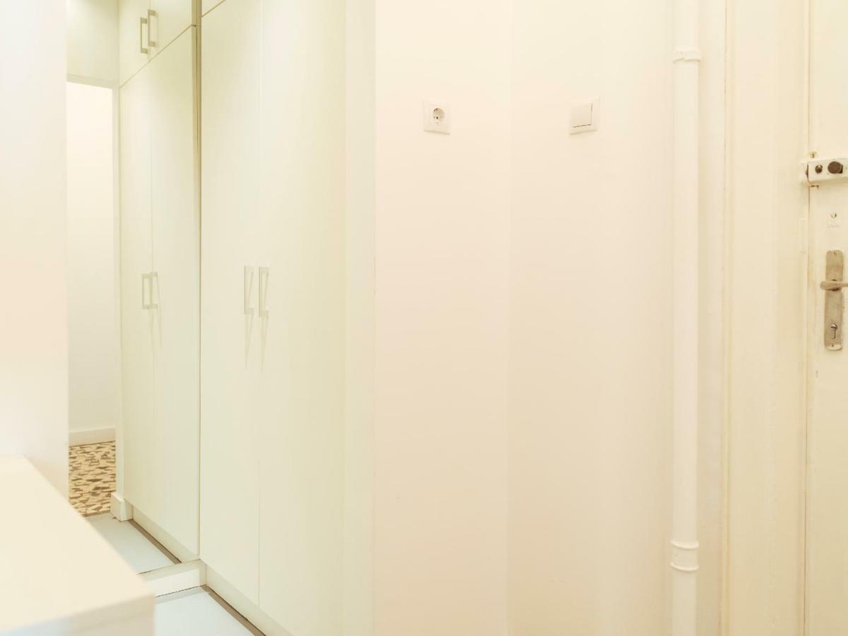 Alba Apartment On Calea Victoriei Bukares Bagian luar foto
