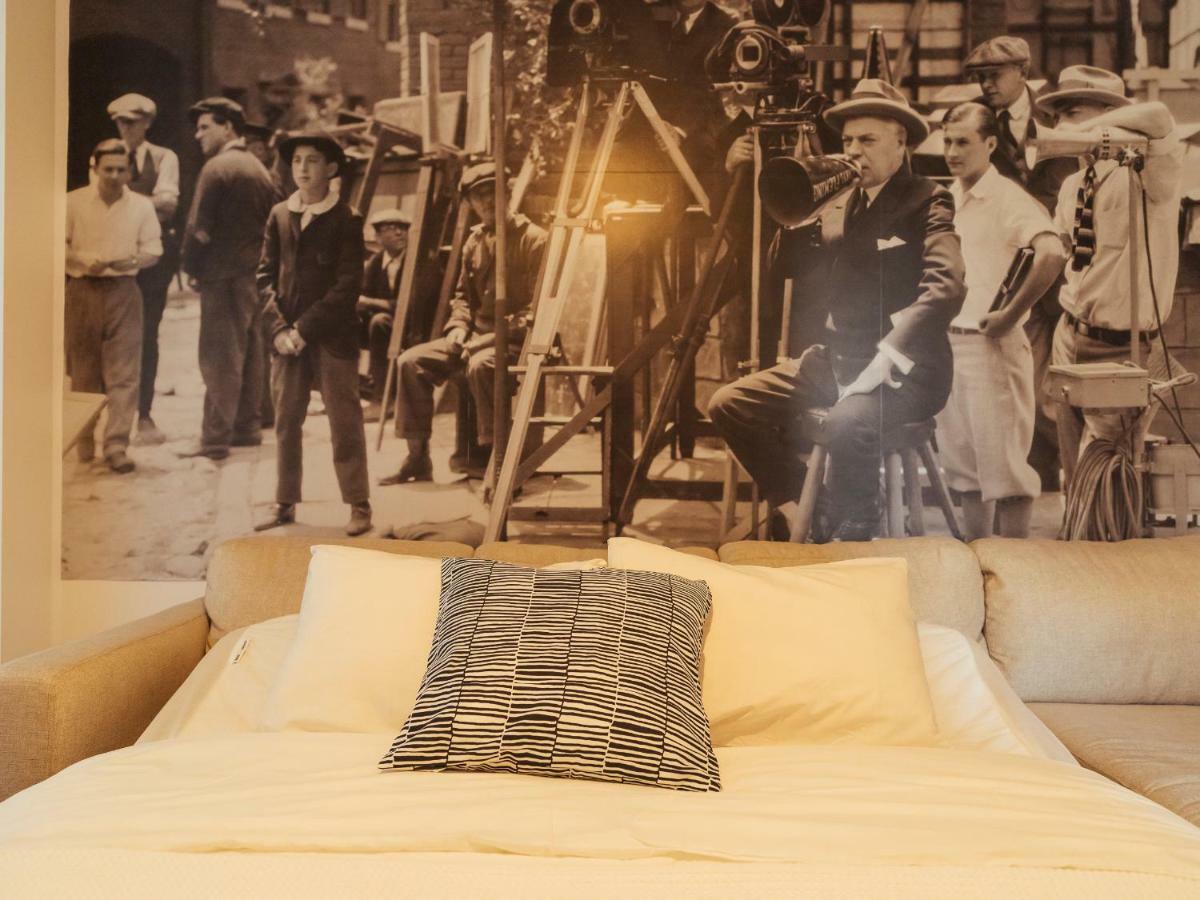 Alba Apartment On Calea Victoriei Bukares Bagian luar foto