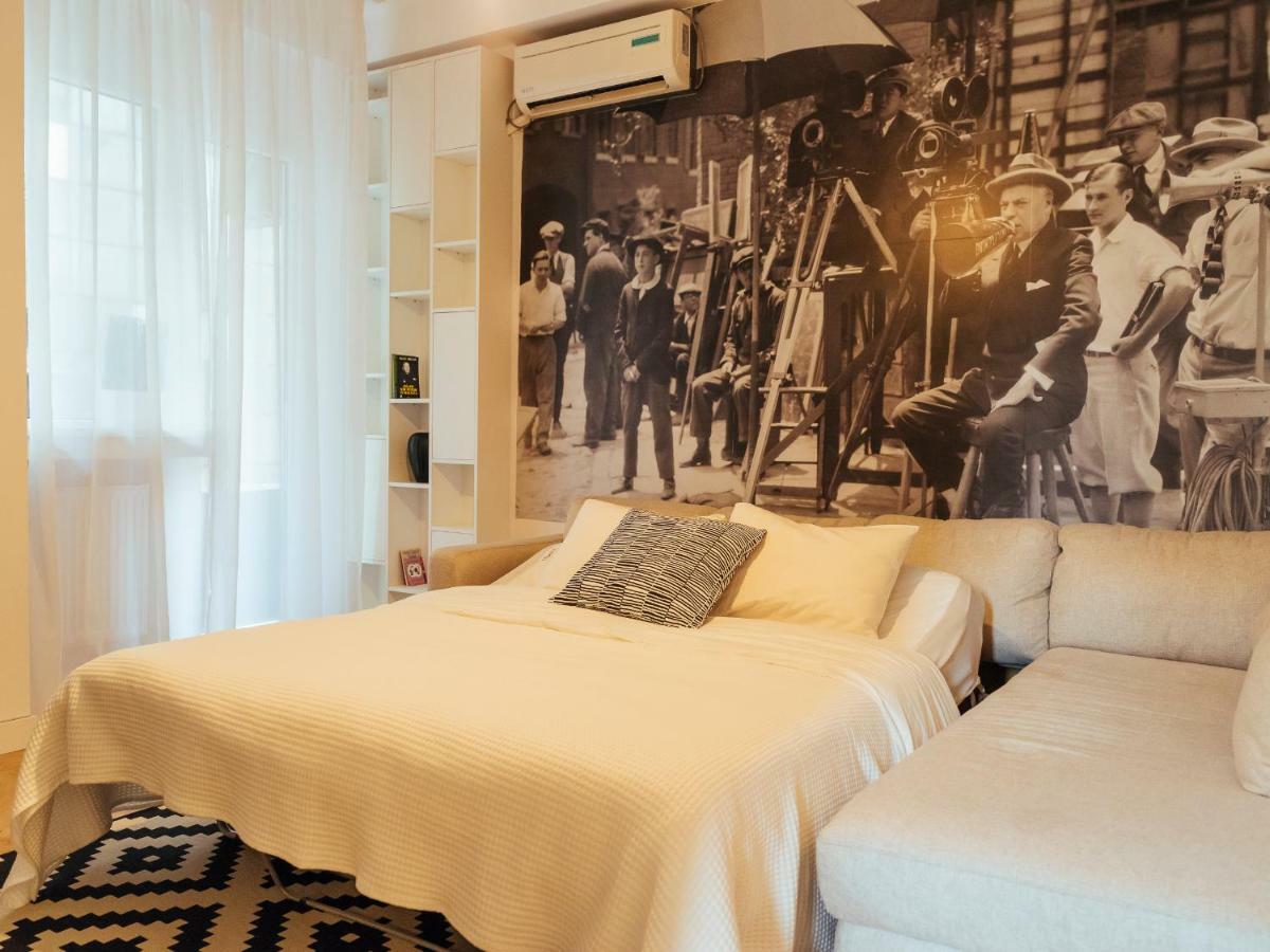 Alba Apartment On Calea Victoriei Bukares Bagian luar foto