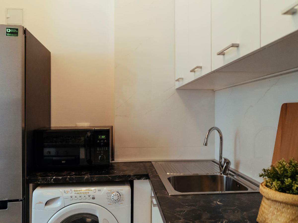 Alba Apartment On Calea Victoriei Bukares Bagian luar foto