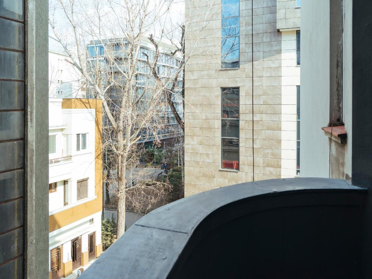 Alba Apartment On Calea Victoriei Bukares Bagian luar foto