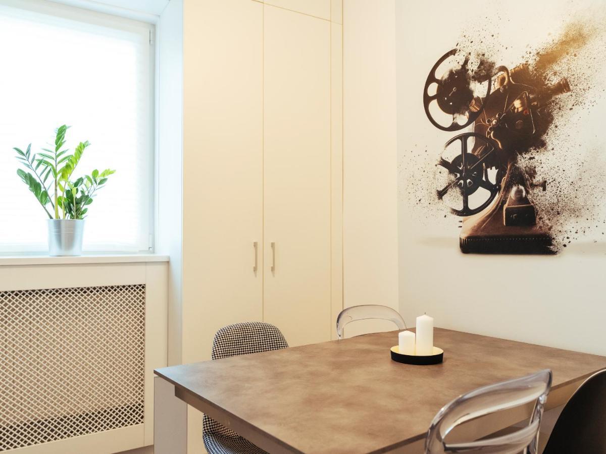 Alba Apartment On Calea Victoriei Bukares Bagian luar foto