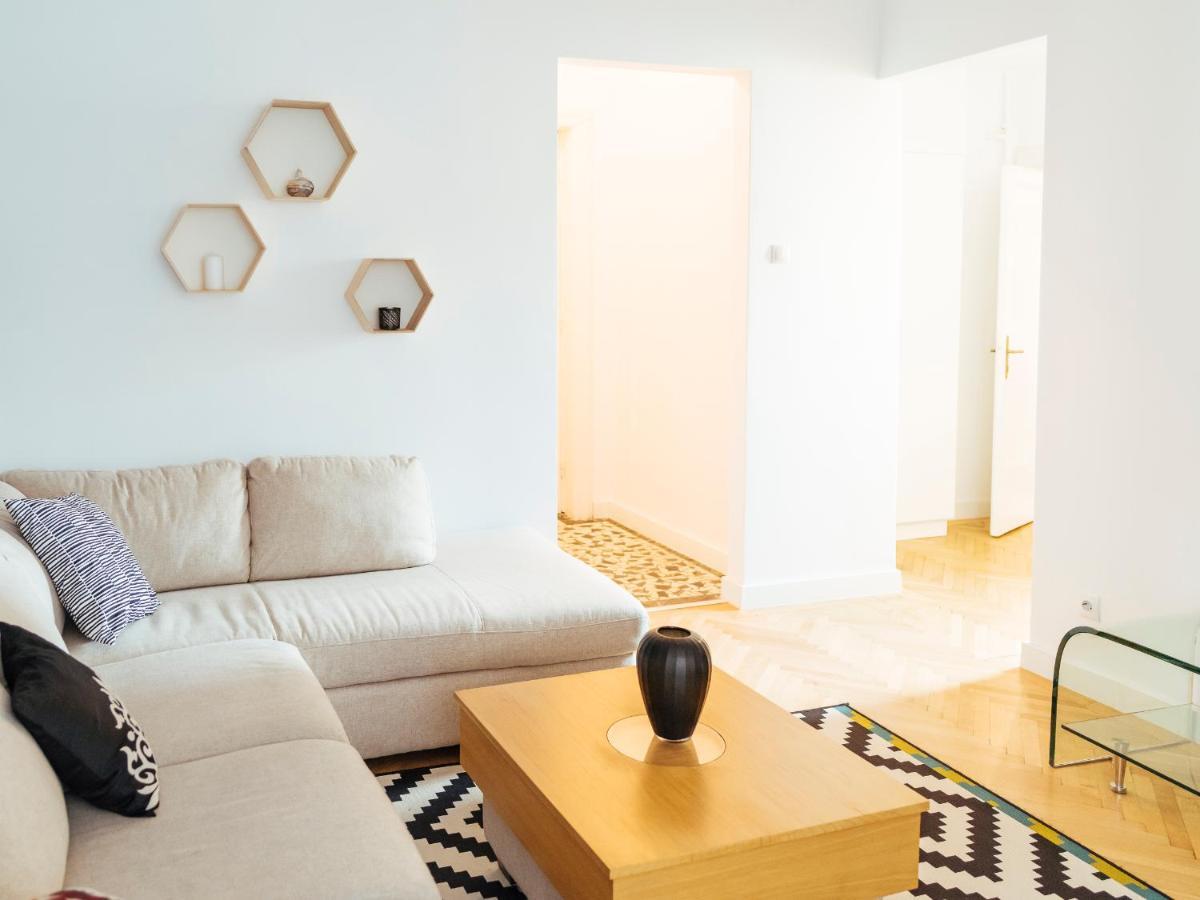 Alba Apartment On Calea Victoriei Bukares Bagian luar foto