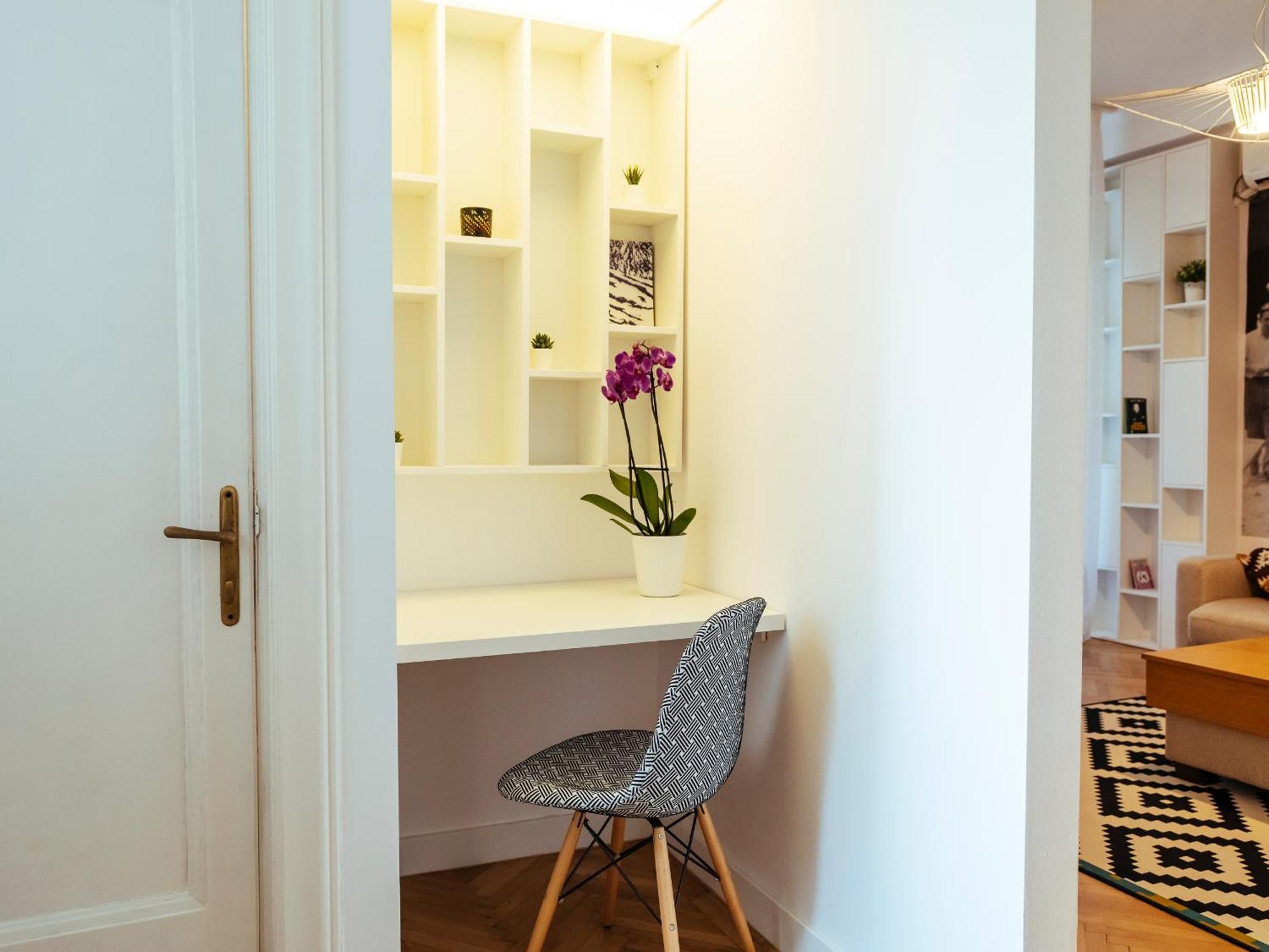 Alba Apartment On Calea Victoriei Bukares Bagian luar foto